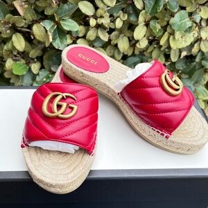 Gucci GG Nappa Charolette Hibiscus Red Size 35.5 Espadrille Slides